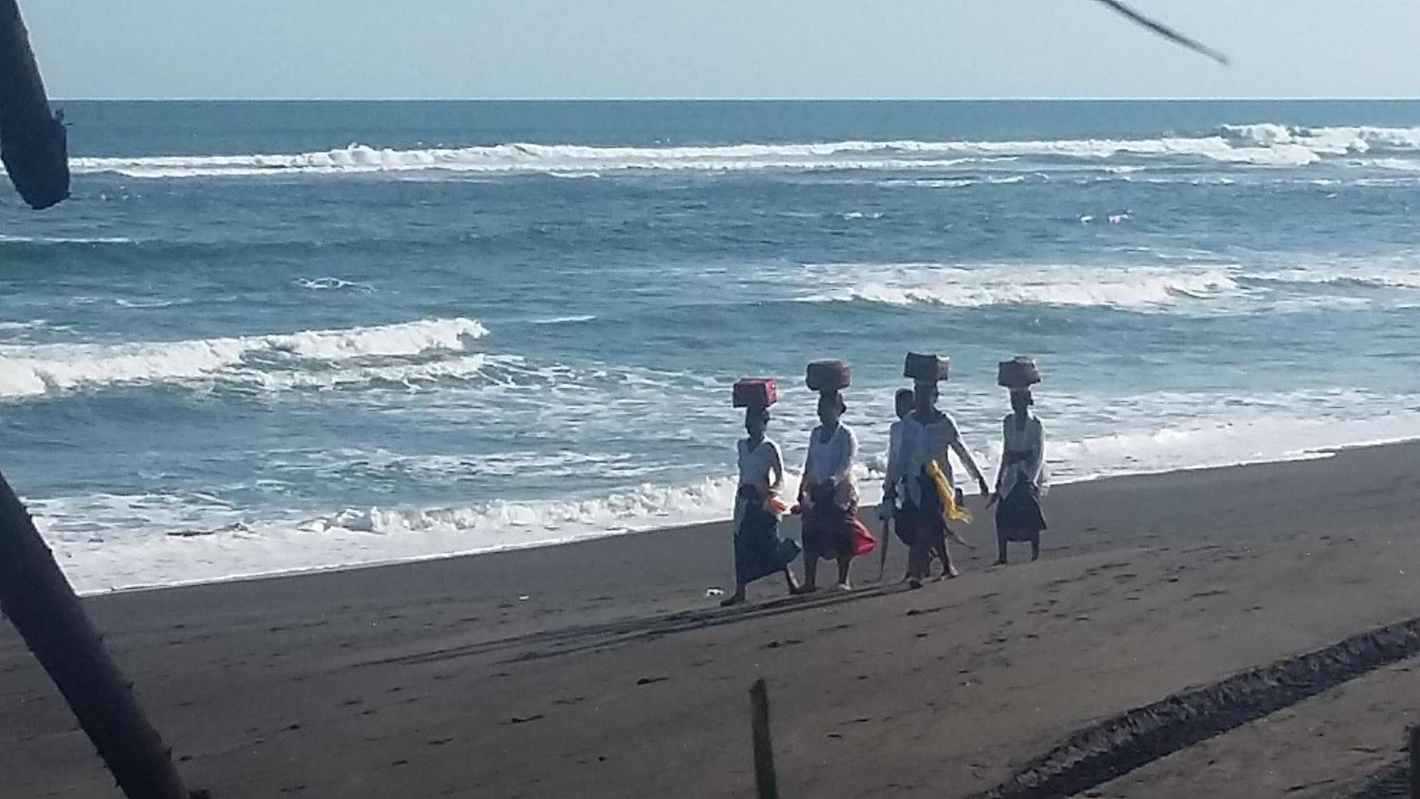 Sejuk Beach Villas Canggu Exteriör bild
